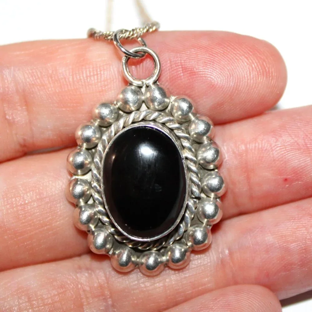 Vintage Western Onyx Sterling Silver Necklace - Picture 7 of 7
